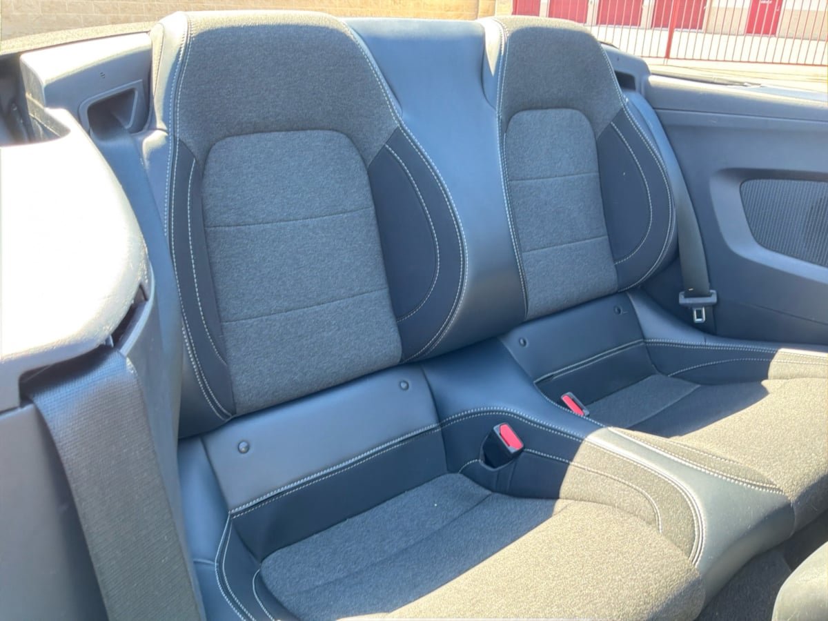Used 2025 Ford Mustang Convertible RWD image 21