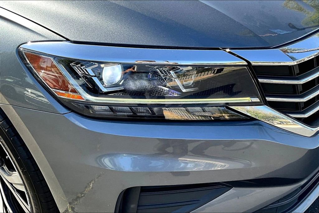 Used 2022 Volkswagen Passat 2.0T SE image 32