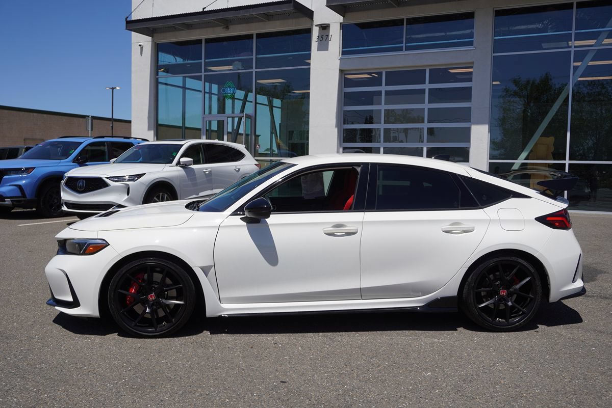 Used 2025 Honda Civic Type R image 3