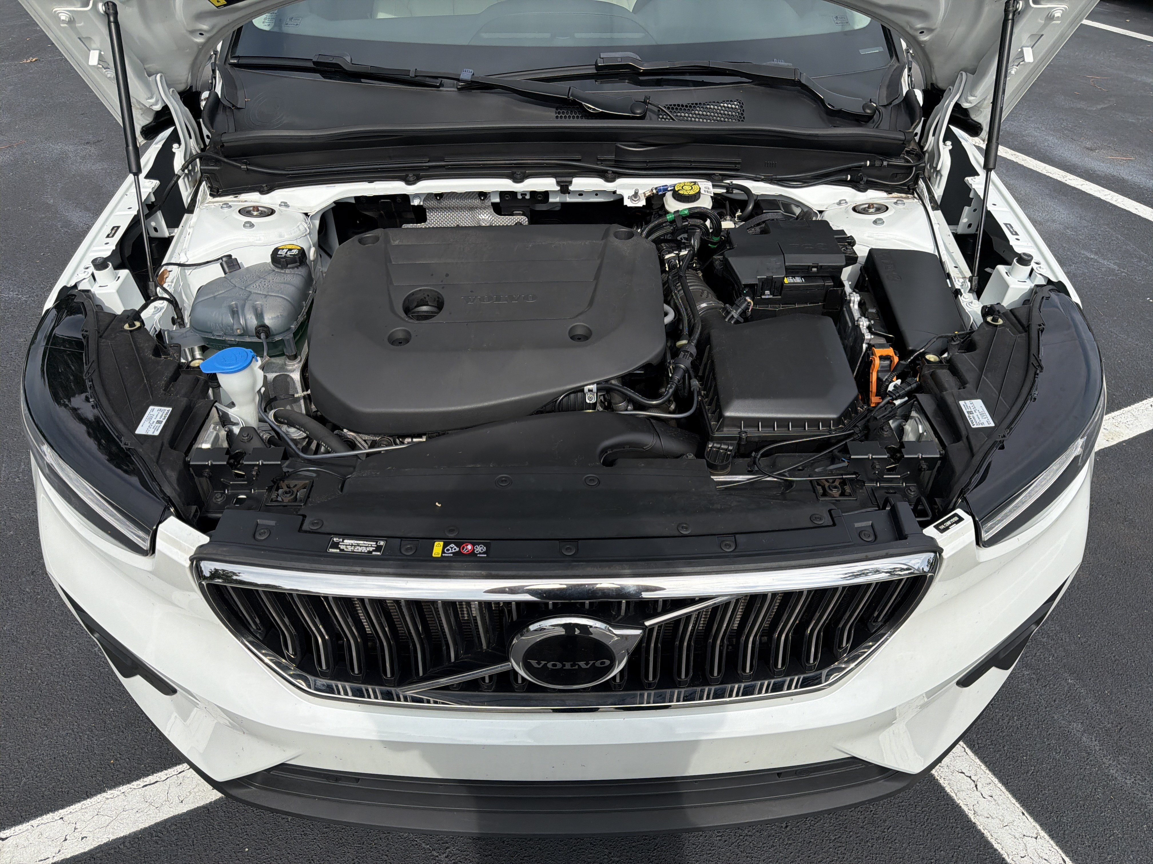 Certified 2023 Volvo XC40 B5 Plus w/ Protection Package Premier AWD/4WD image 36