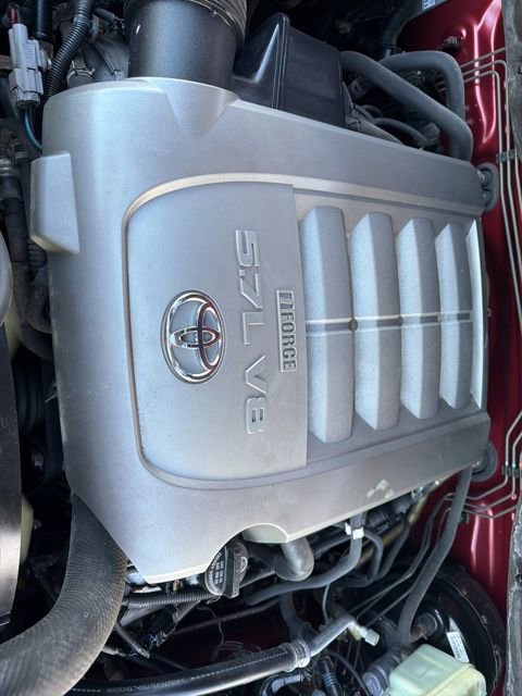 Used 2010 Toyota Tundra 4x4 CrewMax image 22