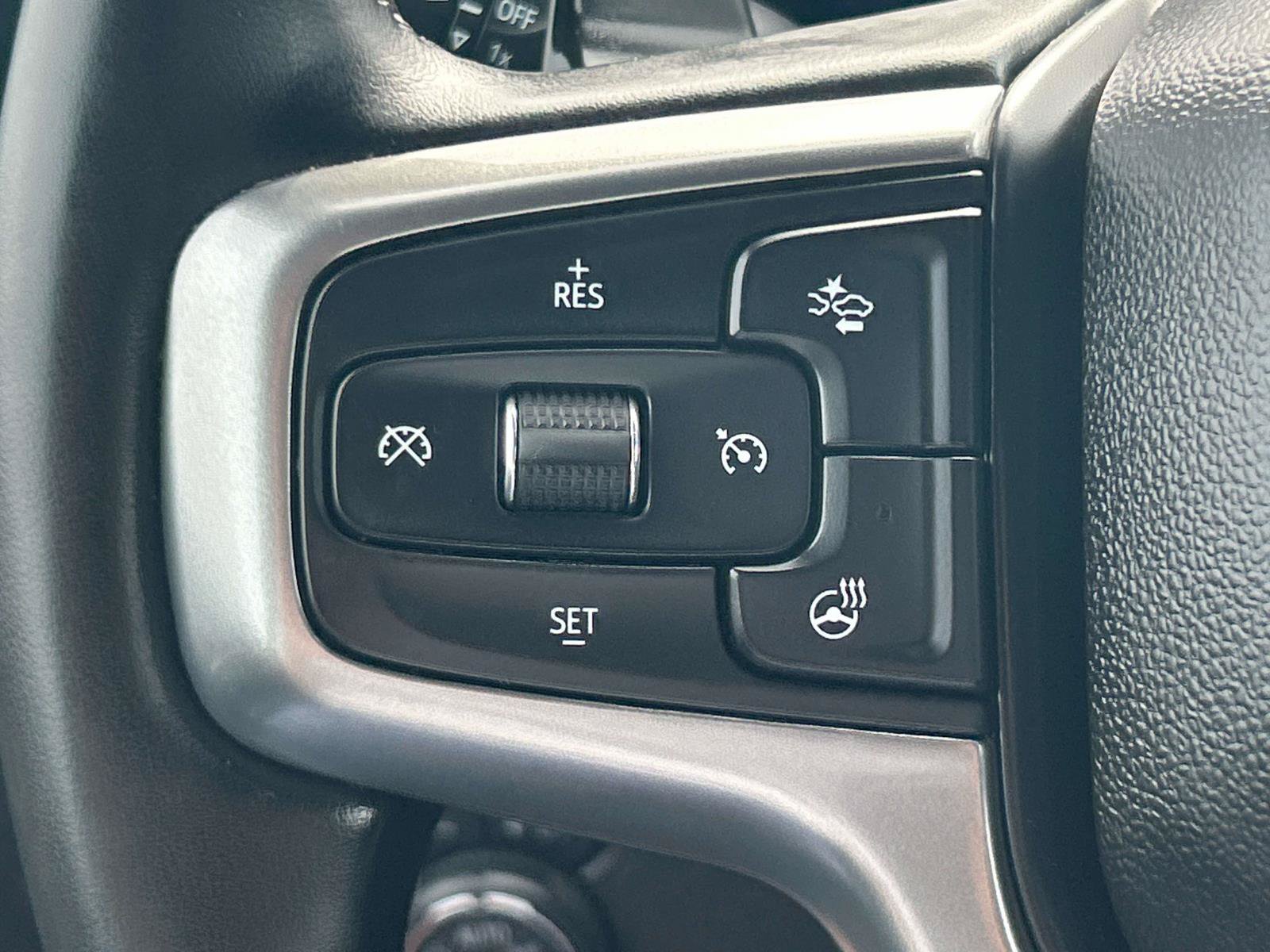 Used 2024 Chevrolet Silverado 1500 LTZ AWD/4WD image 39
