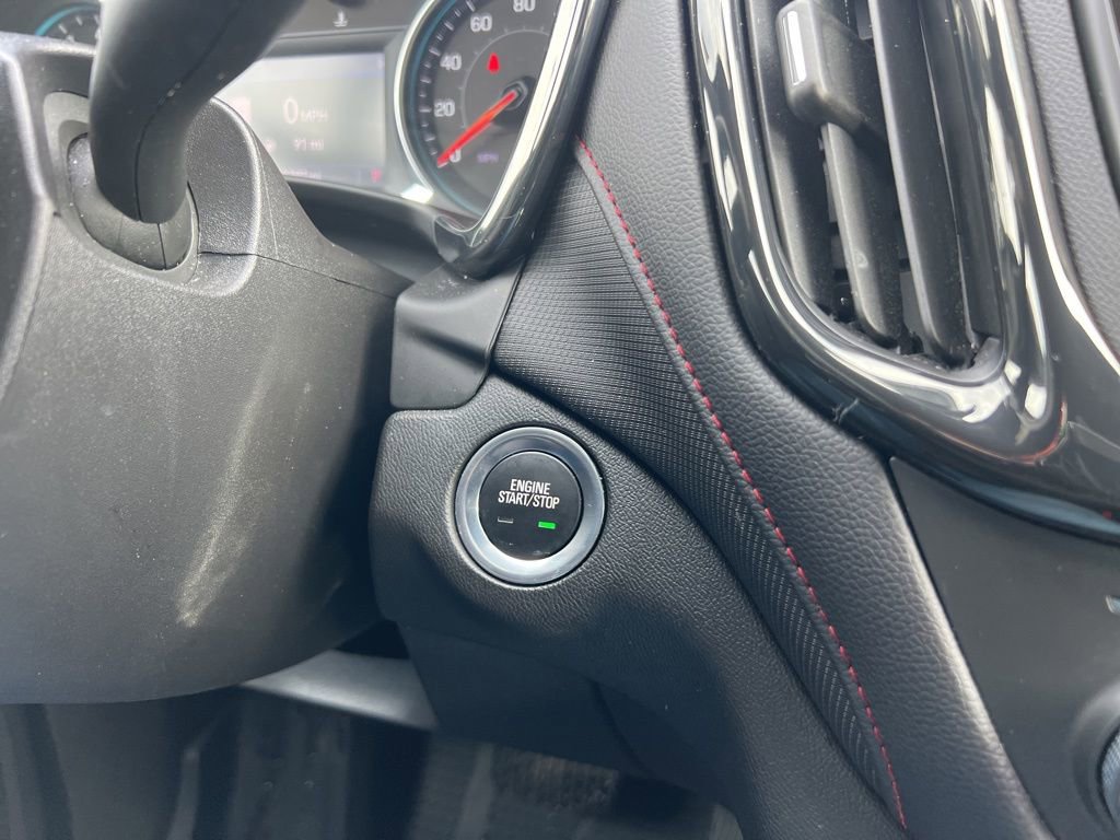 Used 2023 Chevrolet Equinox RS image 16