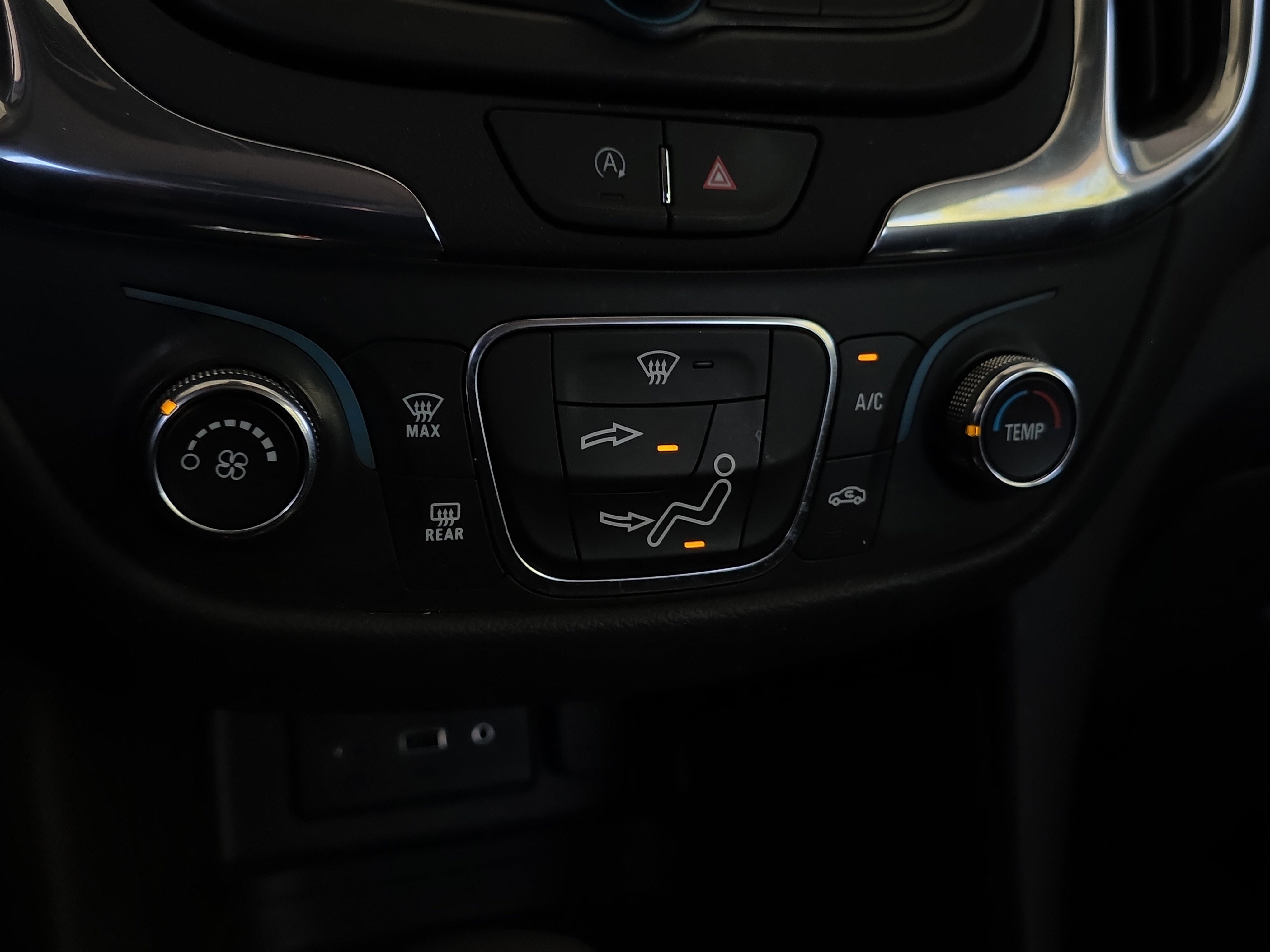 Used 2023 Chevrolet Equinox LT image 15