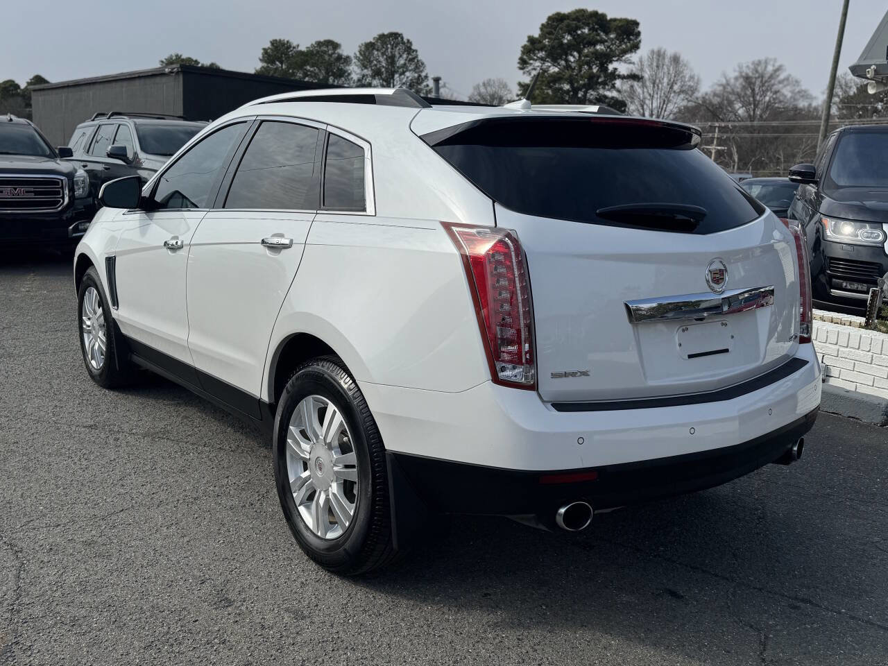 Used 2014 Cadillac SRX Luxury w/ Driver Awareness Package image 6