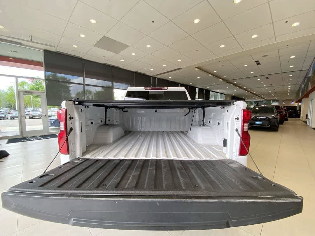 Used 2019 Chevrolet Silverado 1500 LT w/ Convenience Package AWD/4WD image 25