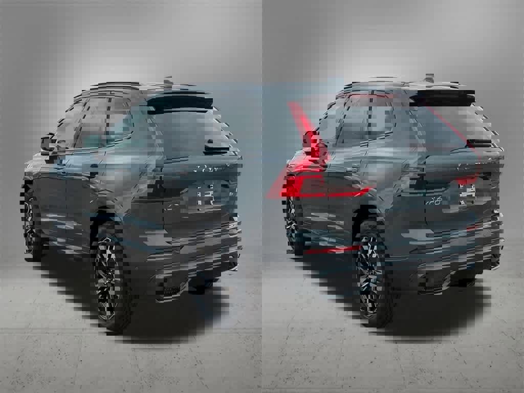 Certified 2026 Volvo XC60 B5 Plus w/ Protection Package Premier image 4