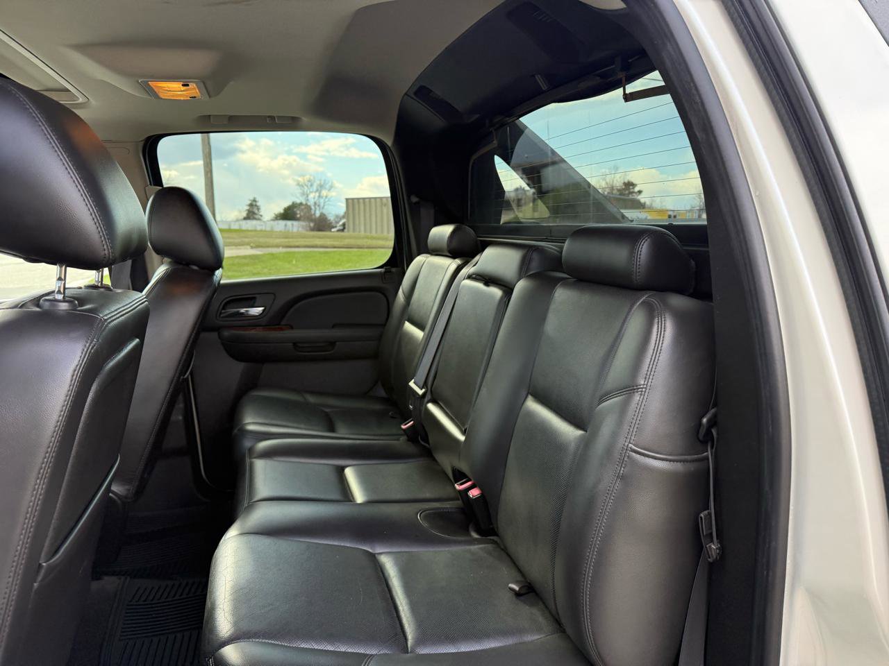 Used 2011 Chevrolet Avalanche LTZ image 20