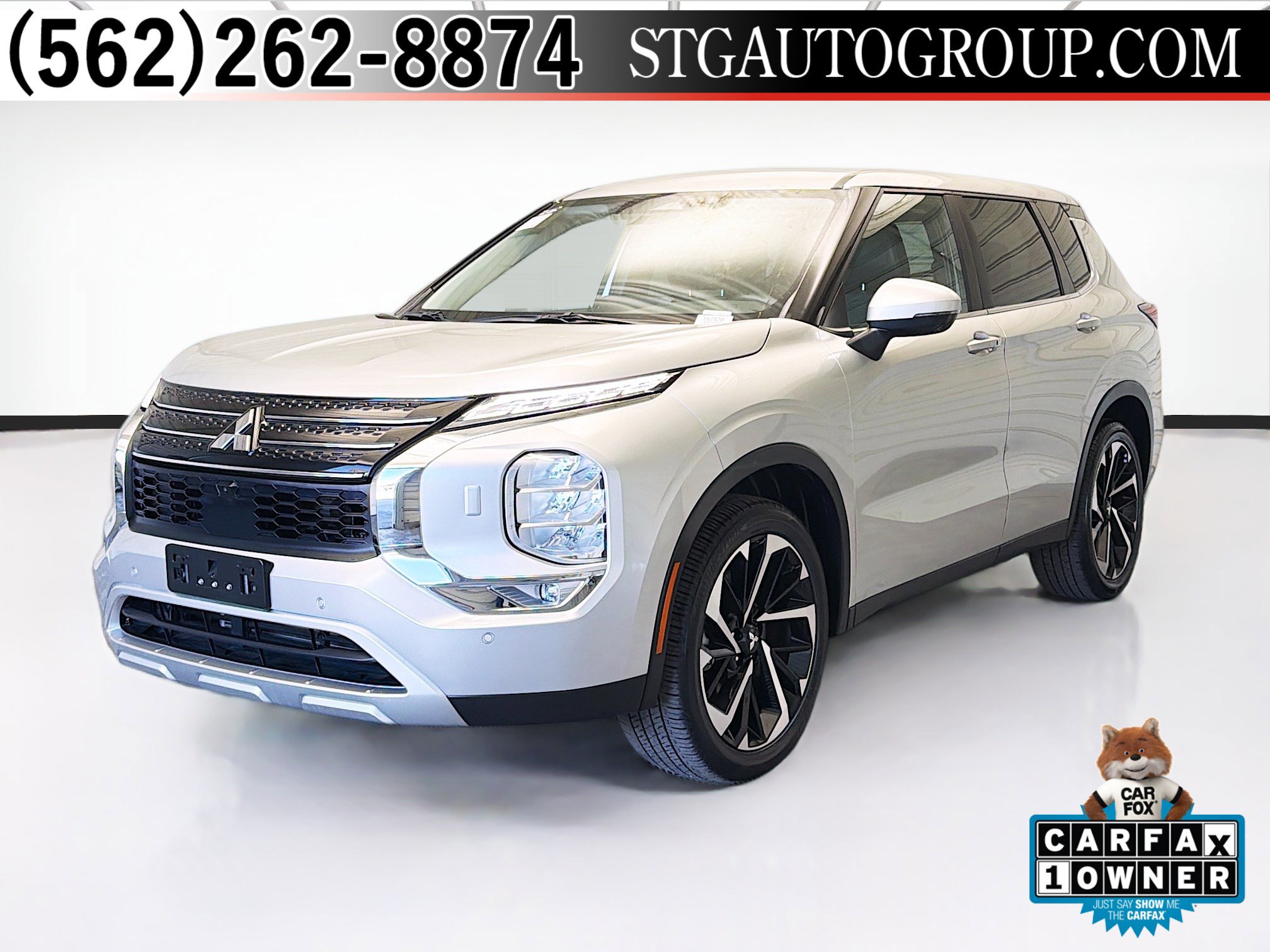 Used 2024 Mitsubishi Outlander SE image 1