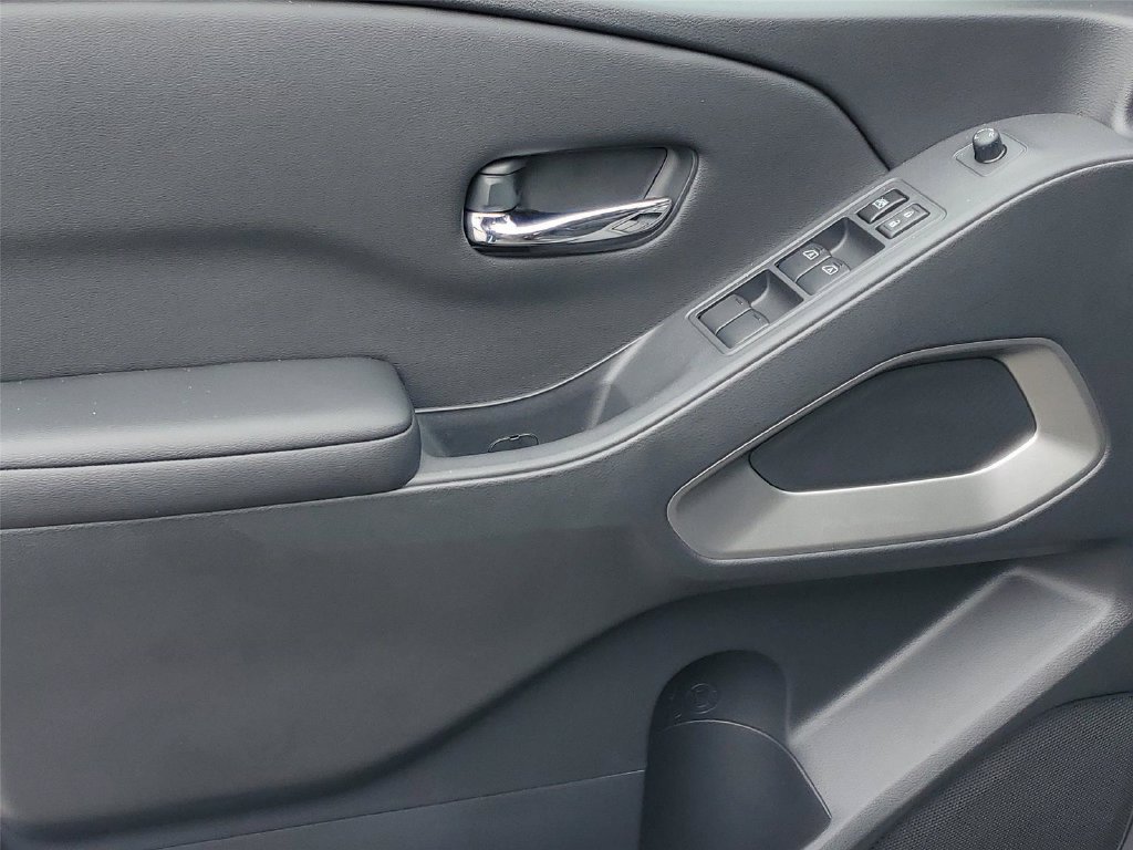 New 2027 Nissan Frontier SV RWD image 11