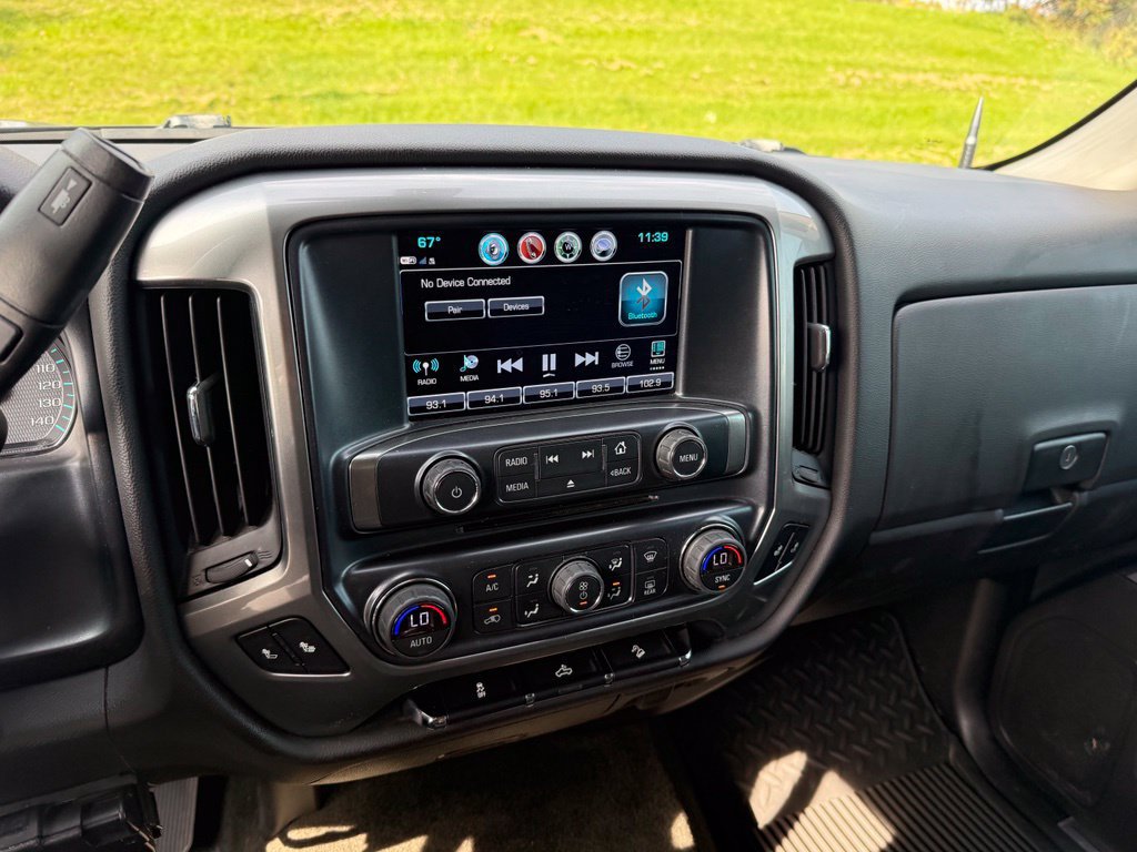 Used 2018 Chevrolet Silverado 1500 LT w/ All Star Edition AWD/4WD image 9