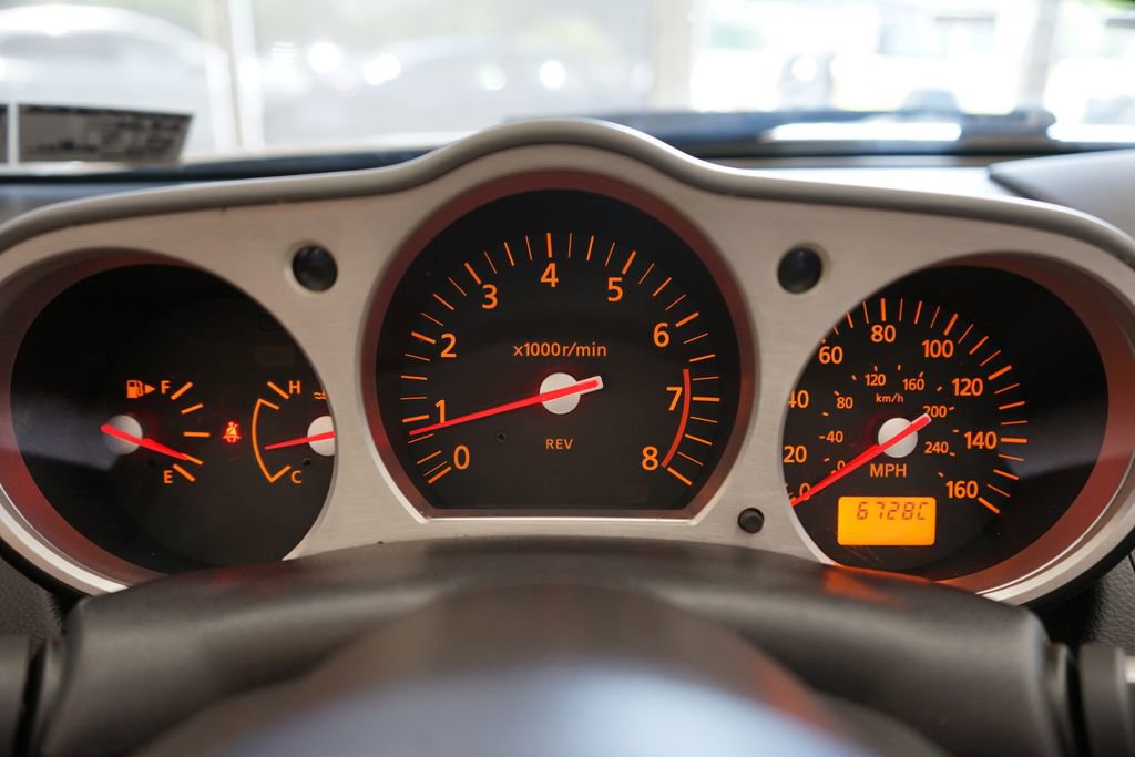 Used 2004 Nissan 350Z Touring RWD image 32