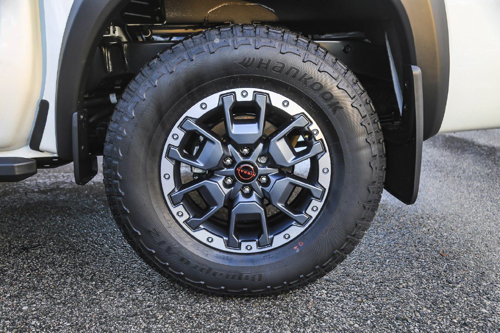 New 2026 Nissan Frontier PRO-4X w/ Tow Package AWD/4WD image 10