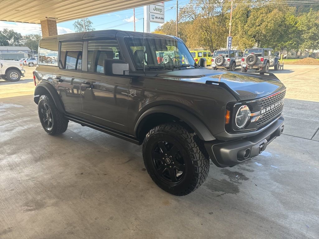 New 2025 Ford Bronco Big Bend w/ Black Diamond Package image 3