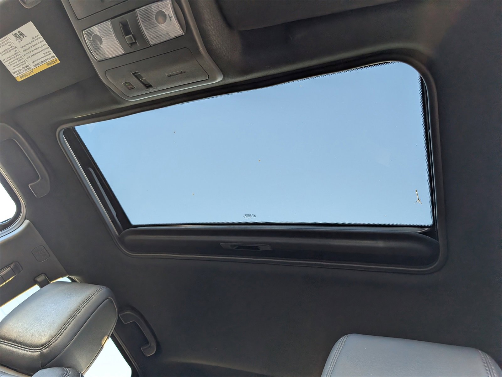 Used 2022 Nissan Frontier PRO-4X w/ Pro-4X Premium Package image 16