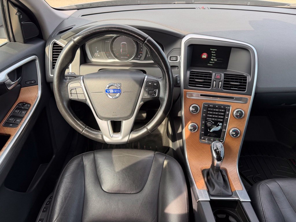 Used 2017 Volvo XC60 T5 Inscription w/ Preferred Option Package AWD/4WD image 15