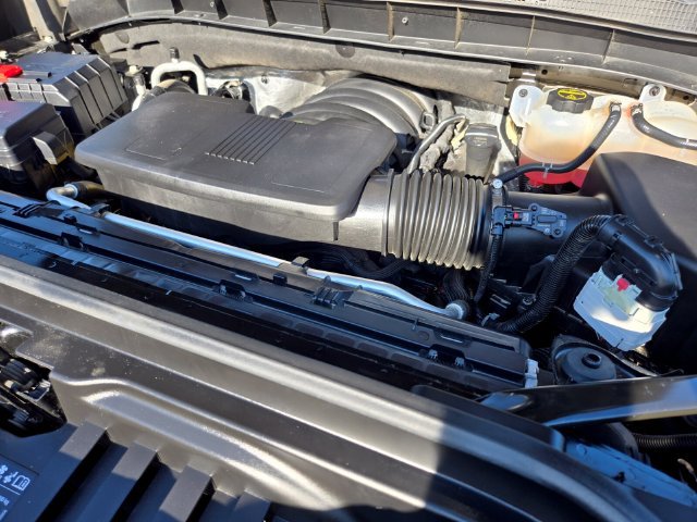 Used 2025 GMC Sierra 1500 SLT AWD/4WD image 24