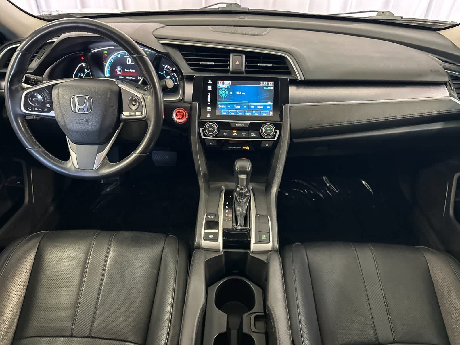 Used 2017 Honda Civic Touring image 4