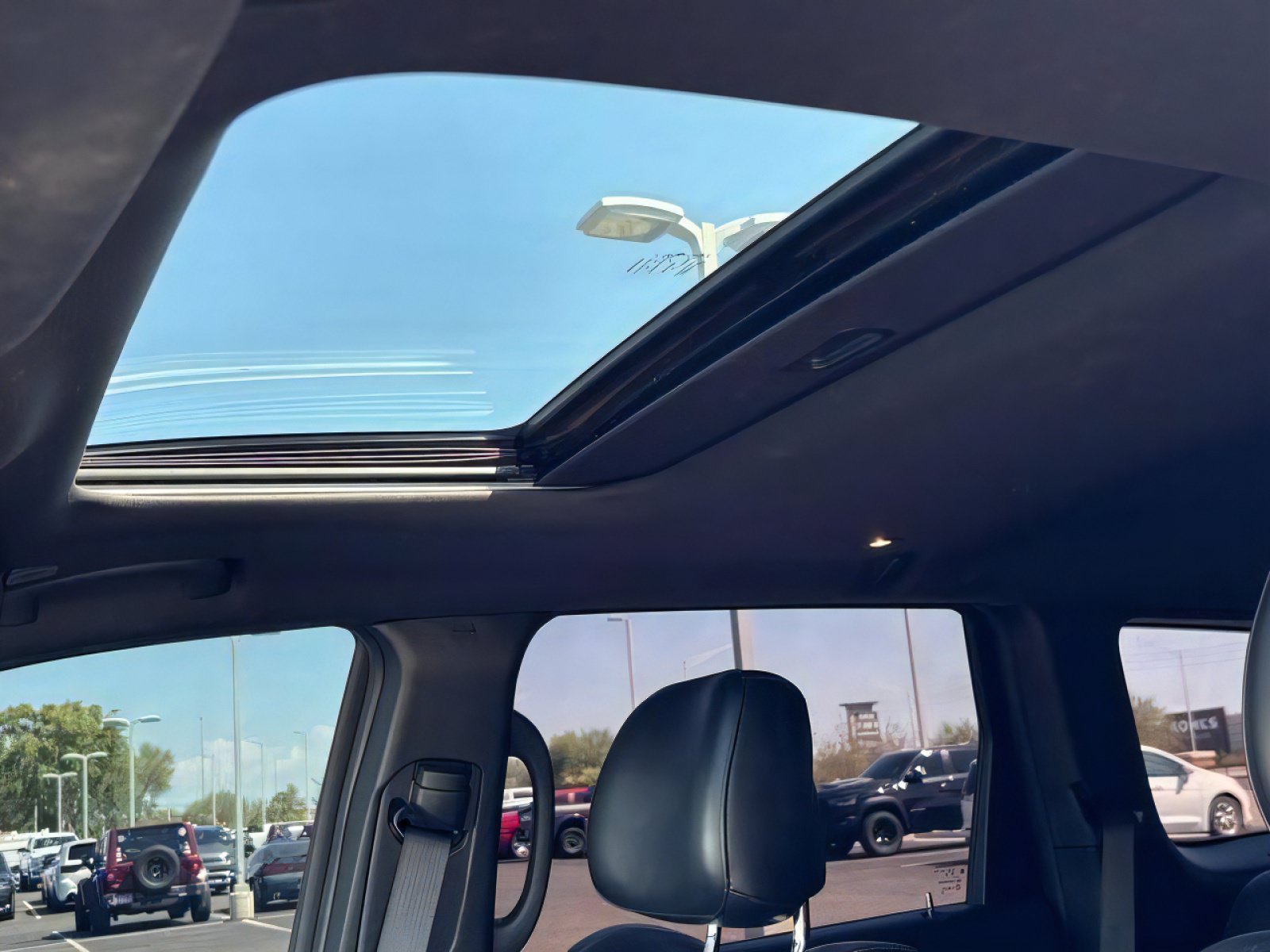 Used 2020 Jeep Grand Cherokee Limited X RWD image 28