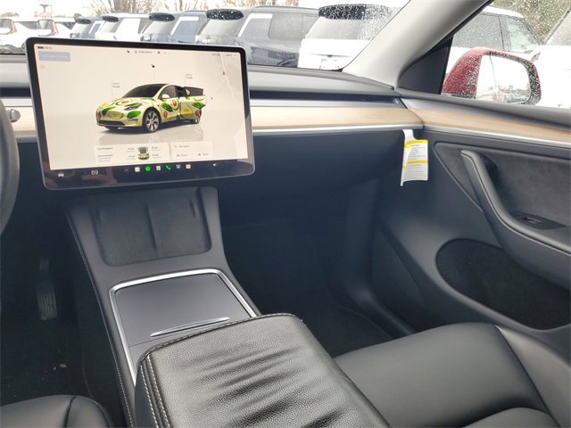 Used 2024 Tesla Model Y Long Range image 11