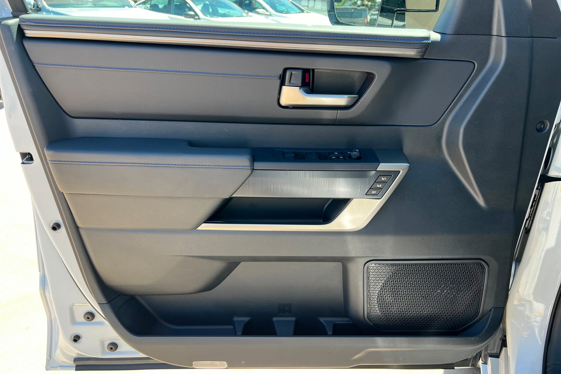 New 2026 Toyota Tundra Platinum w/ Tow Tech Package AWD/4WD image 14