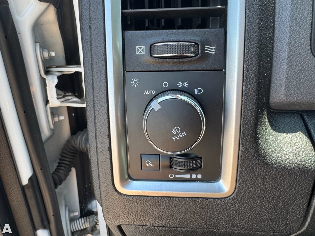 Used 2014 RAM 1500 Big Horn RWD image 28