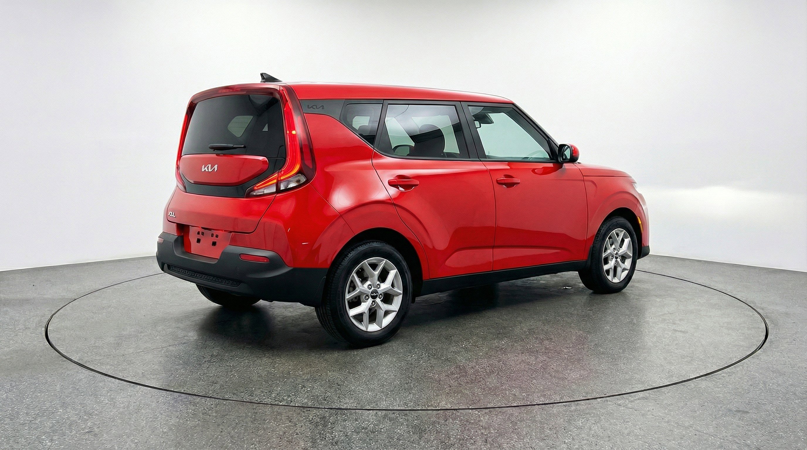 Used 2025 Kia Soul LX w/ LX Technology Package image 9
