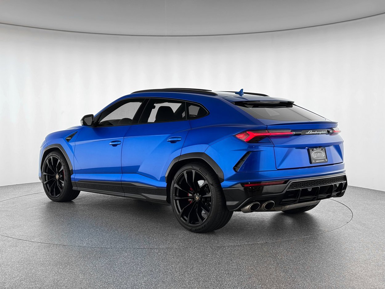 Used 2022 Lamborghini Urus image 3