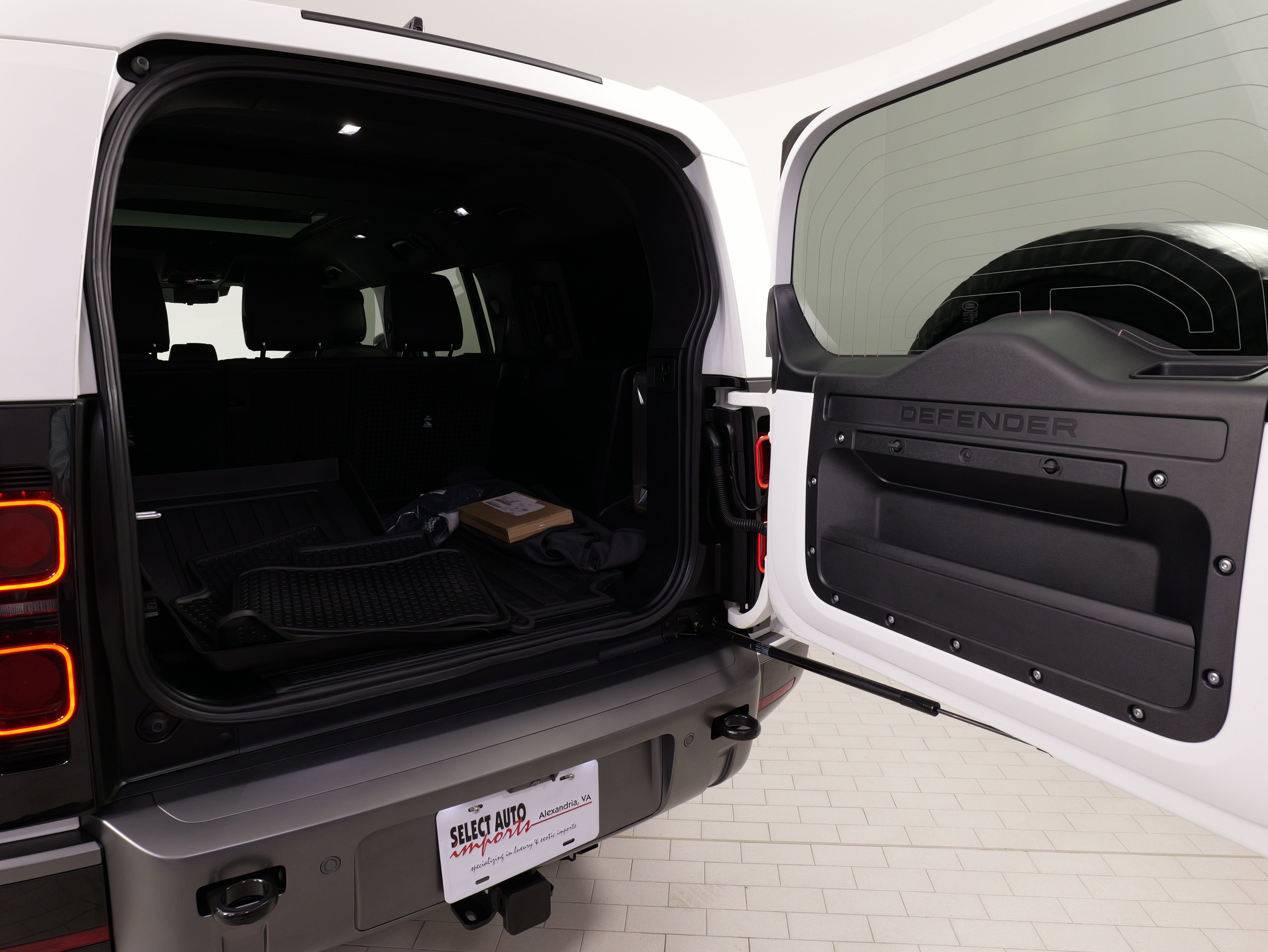 Used 2024 Land Rover Defender 130 Outbound AWD/4WD image 64