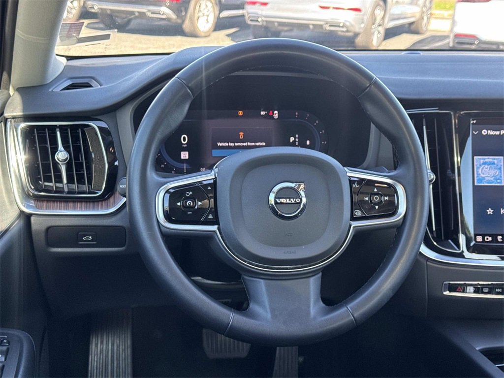 Used 2024 Volvo S60 B5 Plus image 9
