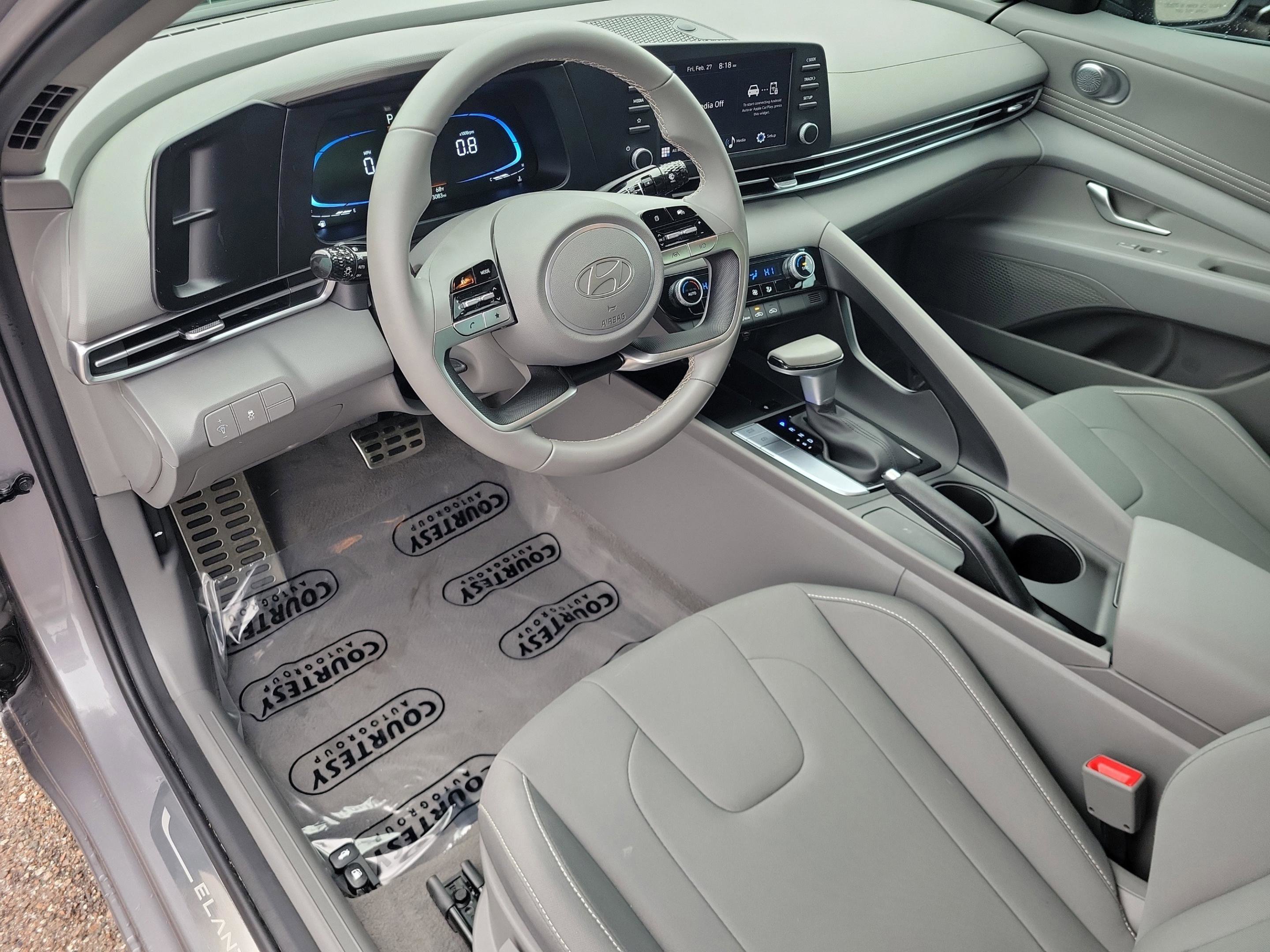 Certified 2025 Hyundai Elantra Sport image 20