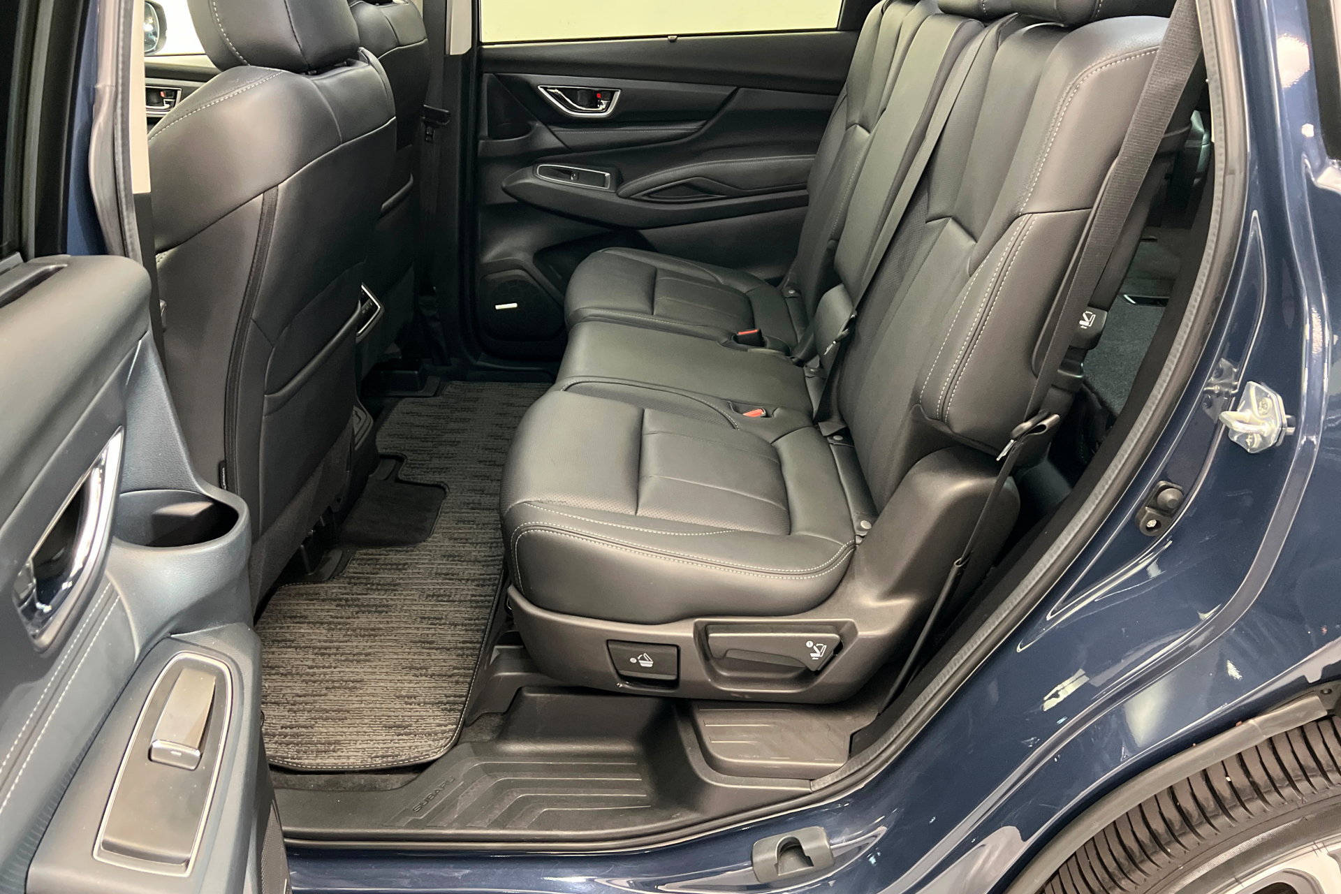 Used 2024 Subaru Ascent Limited w/ Technology Package AWD/4WD image 22