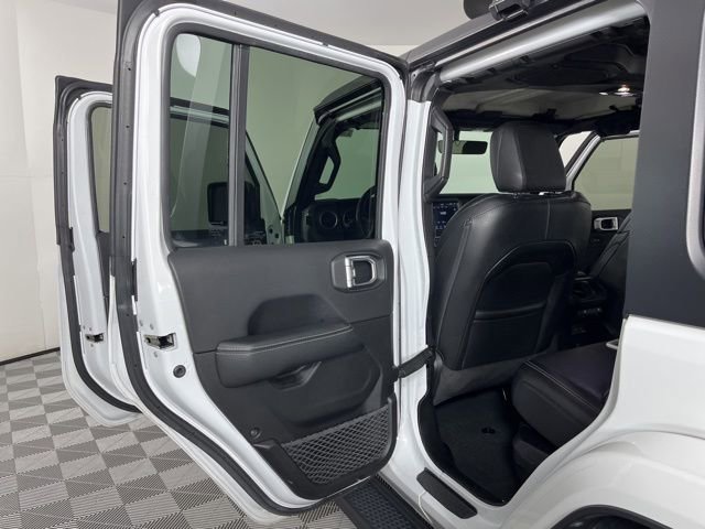 Used 2022 Jeep Wrangler Unlimited Sahara w/ Cold Weather Group image 39