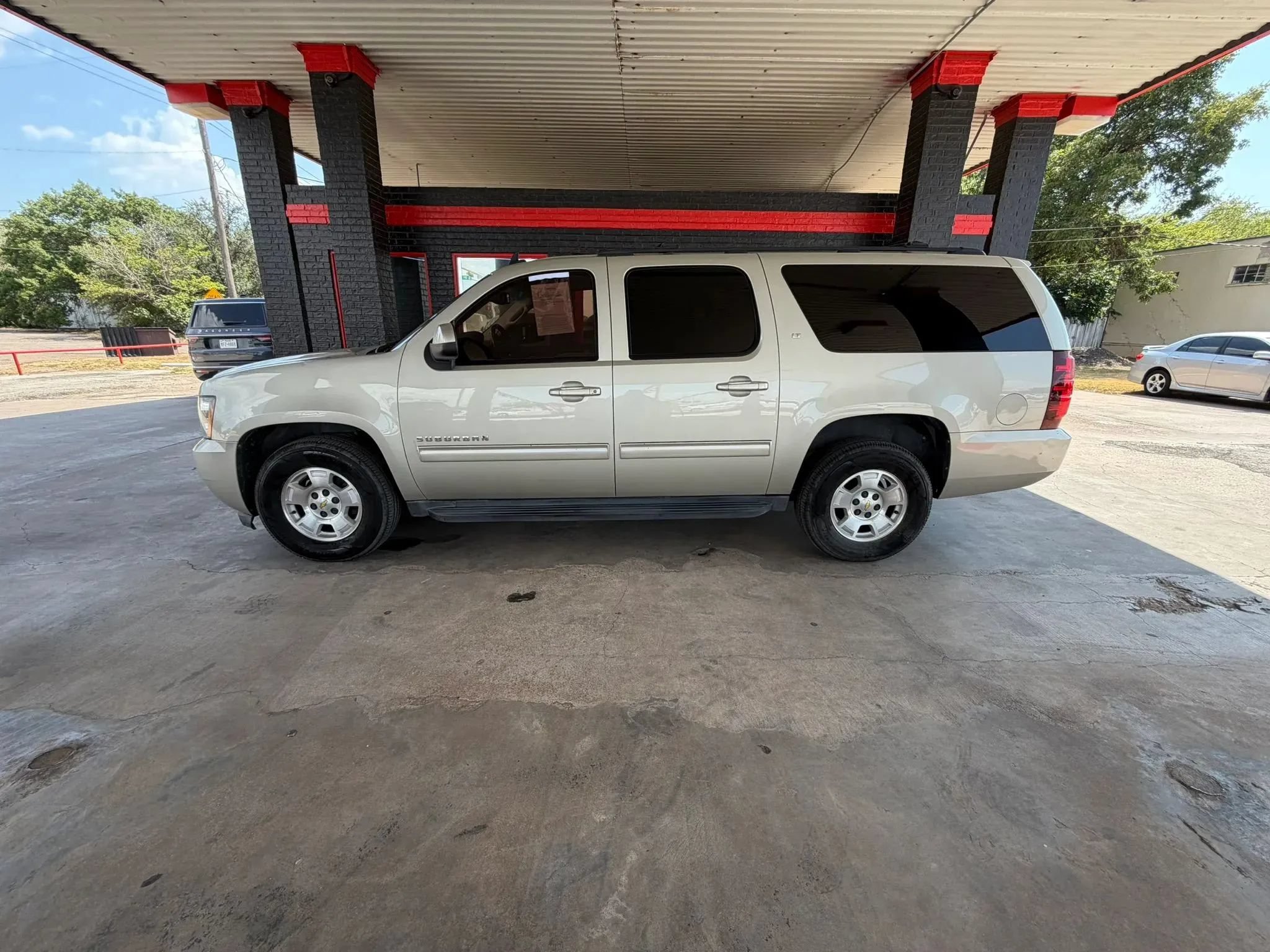 Used 2014 Chevrolet Suburban LT