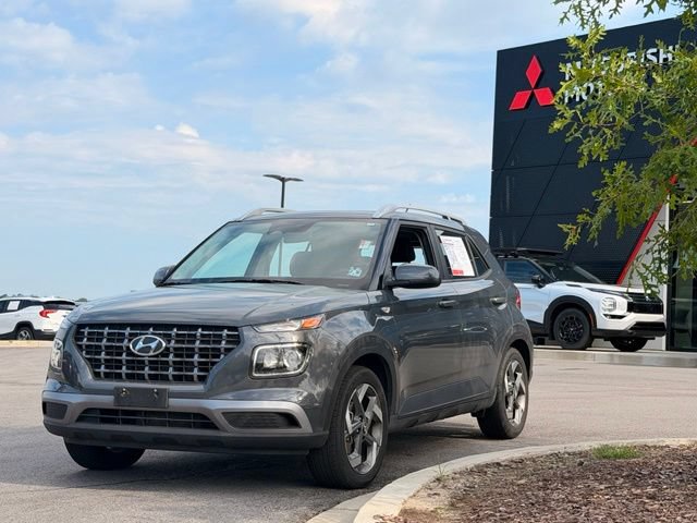 Used 2025 Hyundai Venue SEL FWD image 8