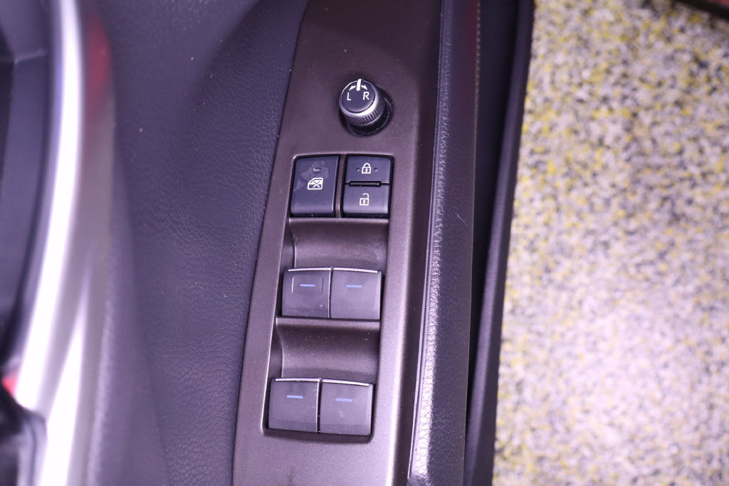 Used 2022 Toyota Camry XSE FWD image 36