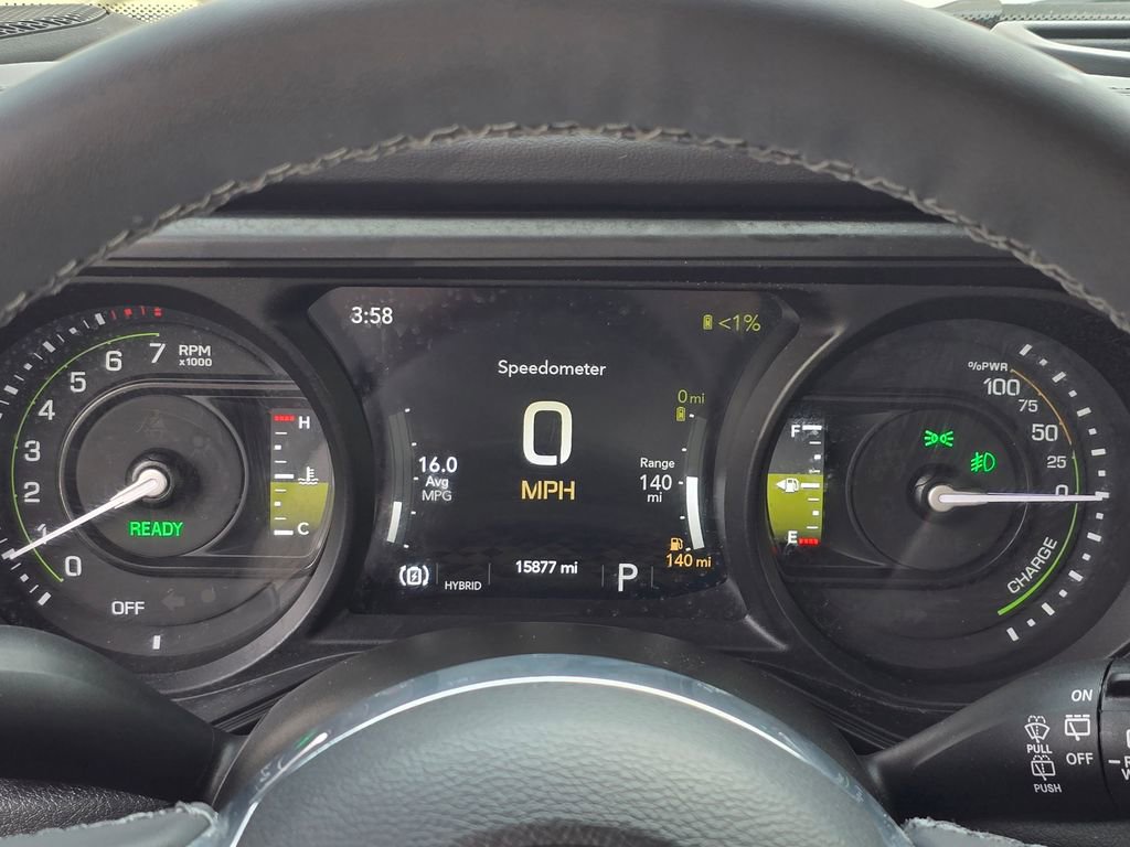 Used 2025 Jeep Wrangler Unlimited Sahara AWD/4WD image 29