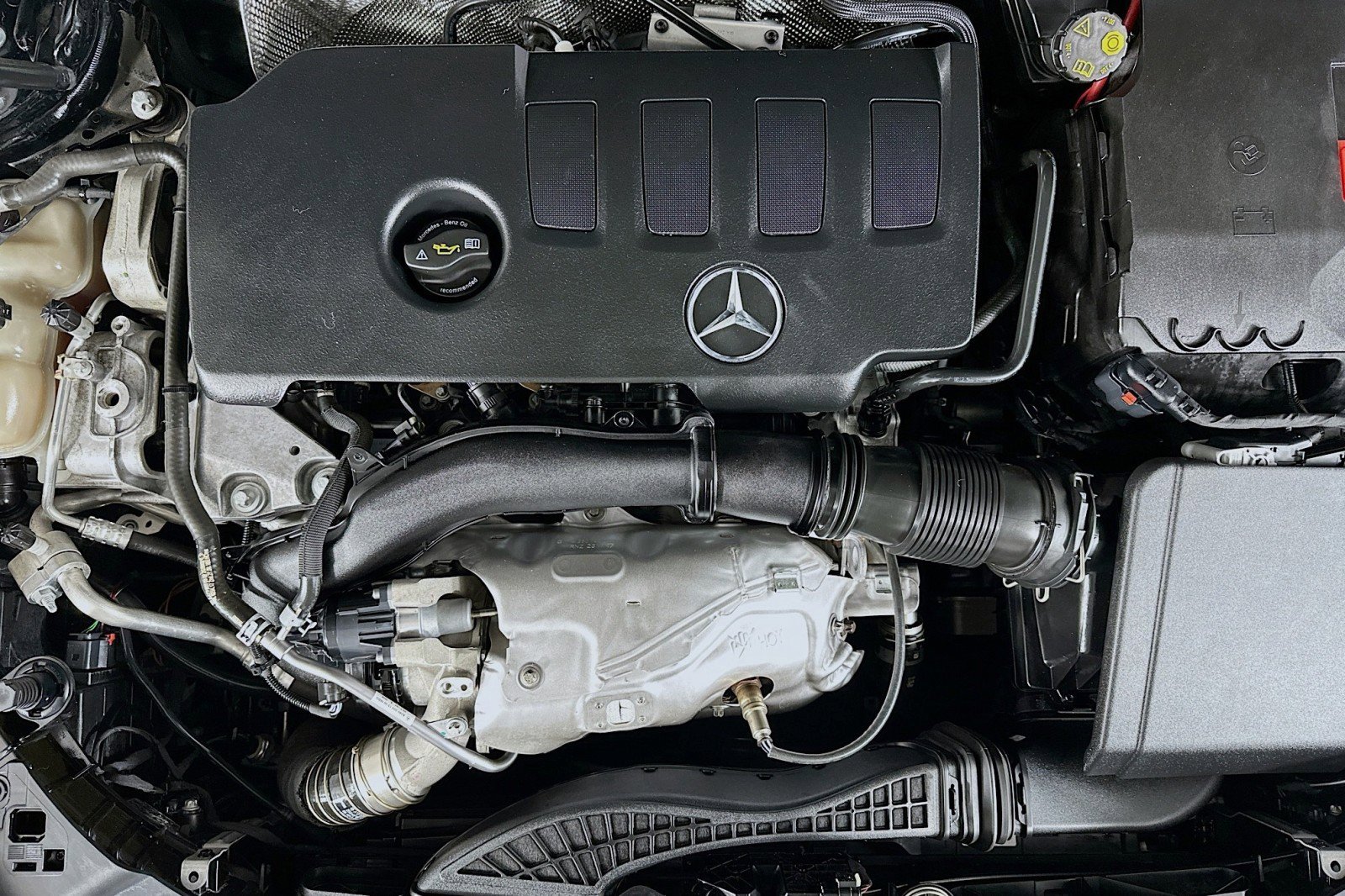 Used 2023 Mercedes-Benz GLB 250 image 13