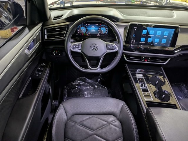 Used 2024 Volkswagen Atlas Cross Sport SE FWD image 17