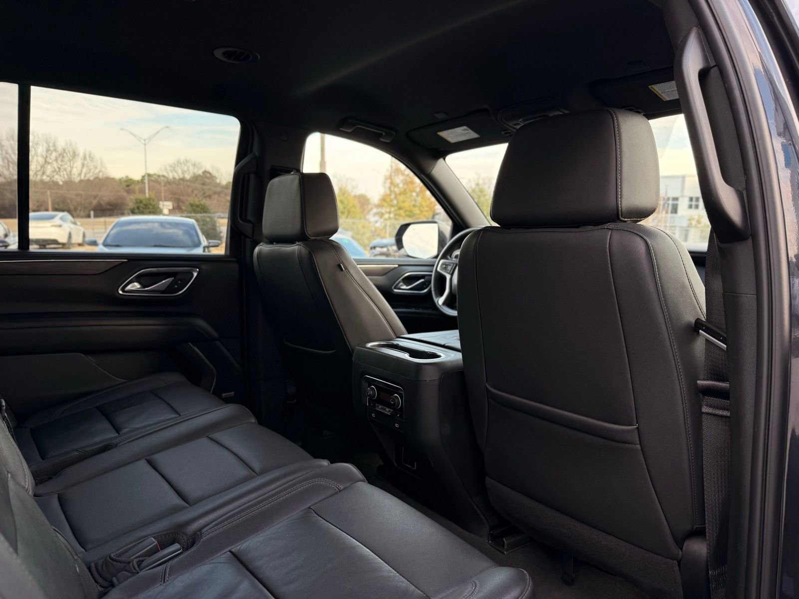 Used 2023 Chevrolet Tahoe LT w/ Luxury Package image 23