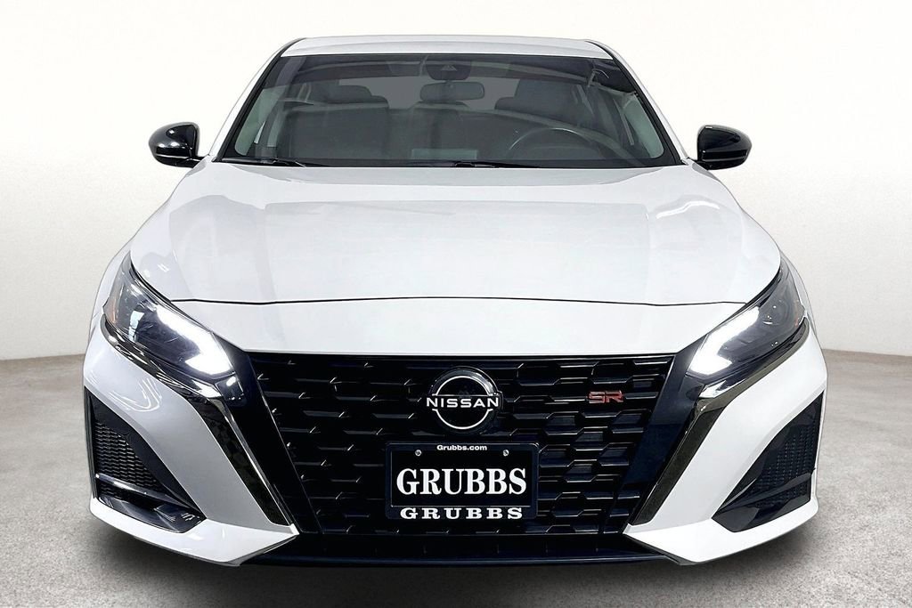 Used 2023 Nissan Altima 2.5 SR FWD image 4