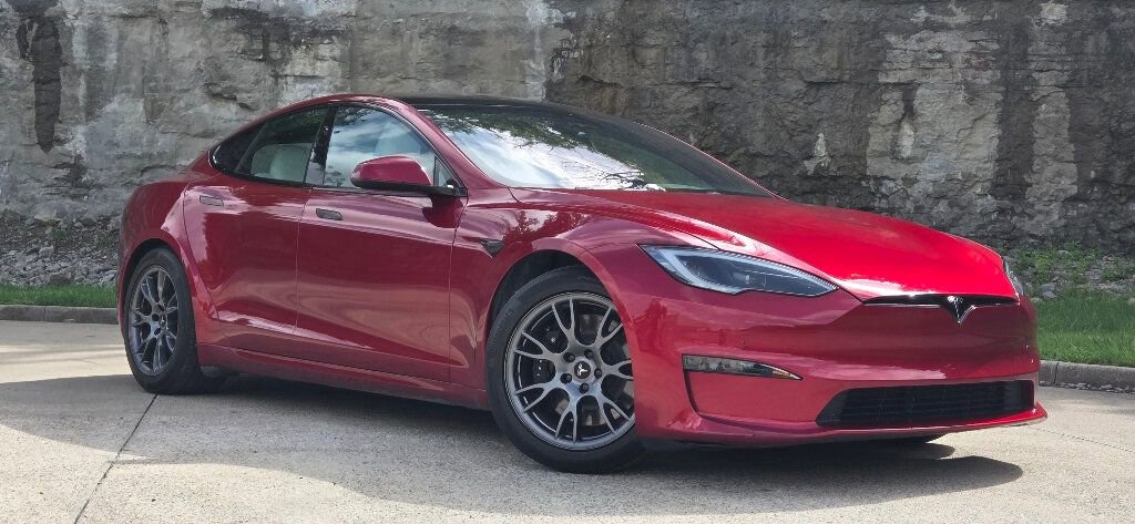 Used 2024 Tesla Model S AWD/4WD image 1