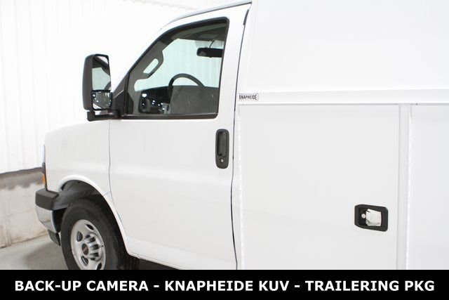 New 2025 GMC Savana 3500 w/ Power Convenience Package image 25