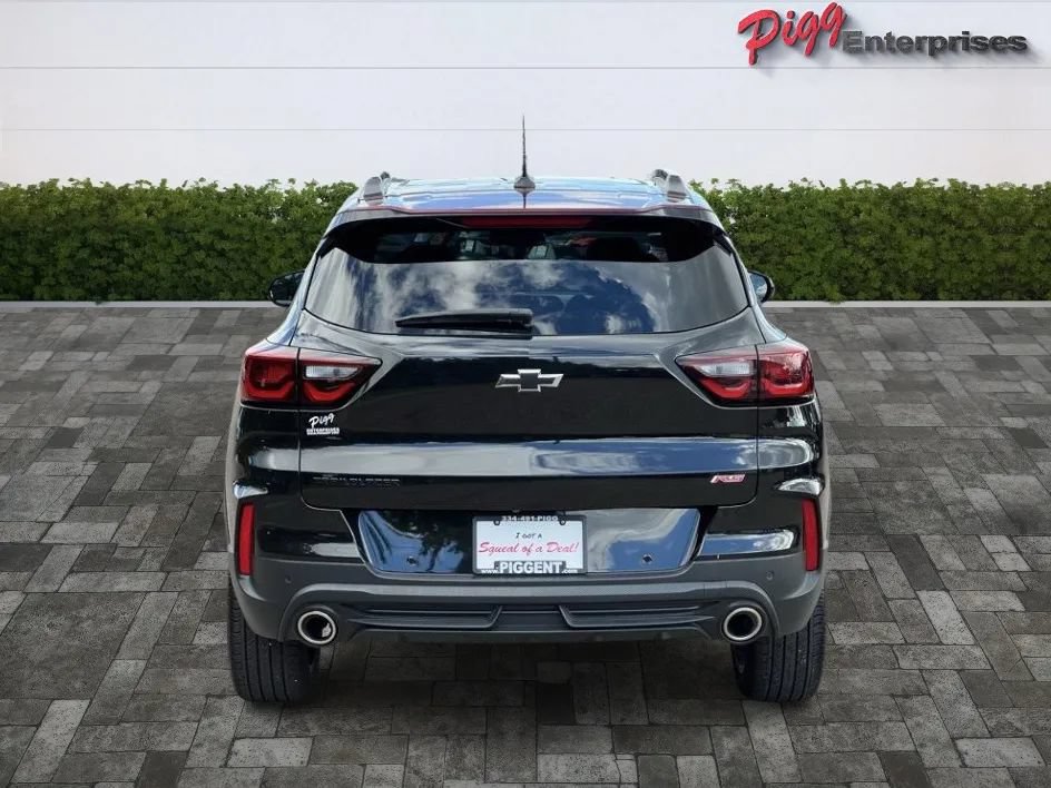 Used 2025 Chevrolet TrailBlazer RS w/ Convenience Package FWD image 9