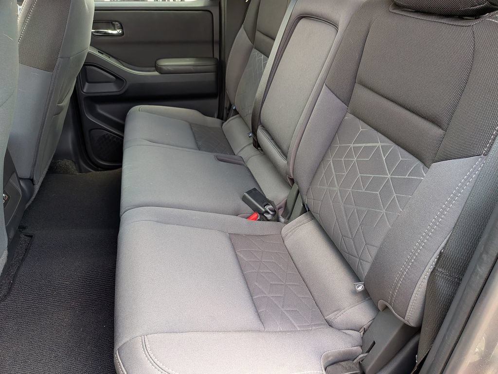 Certified 2025 Nissan Frontier SV RWD image 37