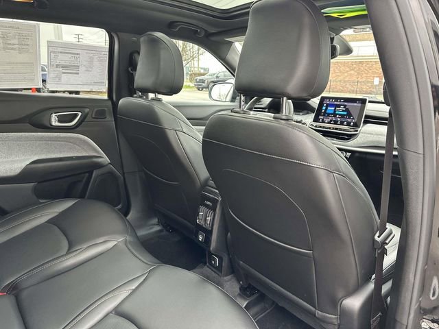 Used 2023 Jeep Compass Latitude w/ Sun and Sound Group image 25