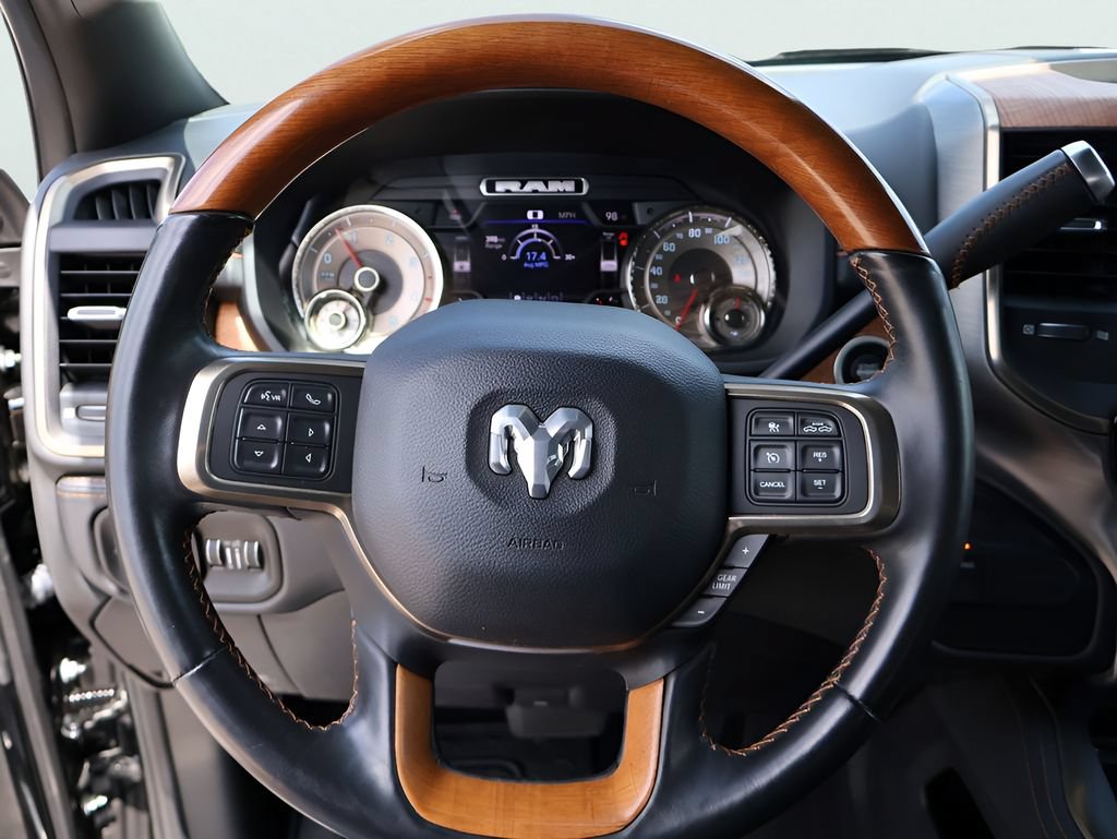 Used 2022 RAM 3500 Limited AWD/4WD image 35