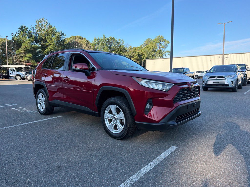 Used 2019 Toyota RAV4 XLE w/ Convenience Package AWD/4WD image 4