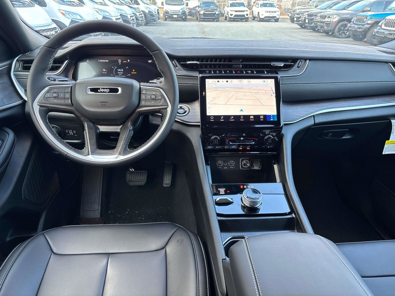 New 2025 Jeep Grand Cherokee Limited w/ Black Appearance Package image 9