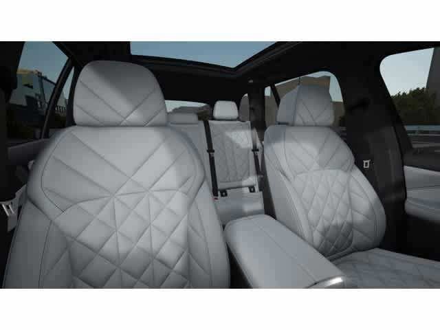Used 2026 BMW X5 xDrive50e w/ M Sport Package AWD/4WD image 11